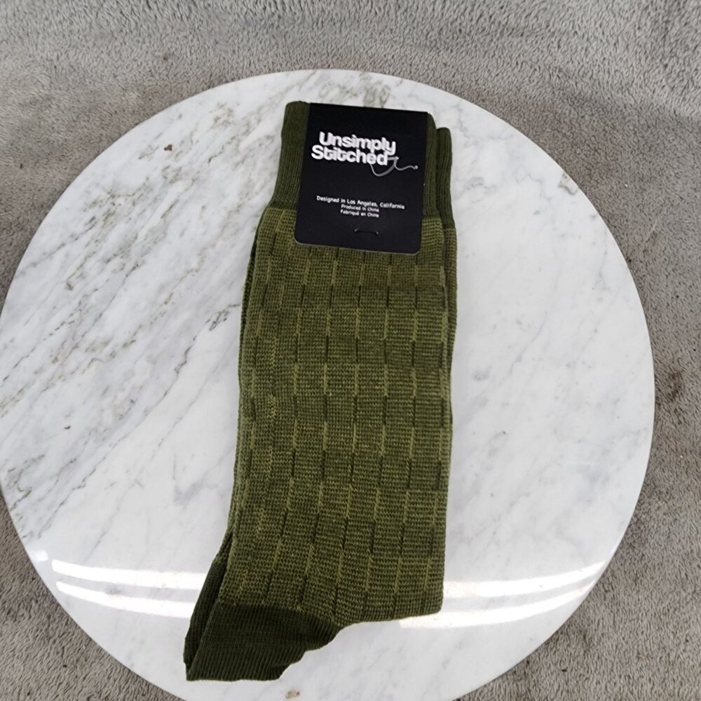 Unsimply Stitched Socks Mens Size 8-12 Crew *NWT*